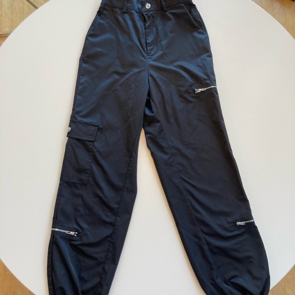 Silky black zipper cargo pants - Picture 2 of 3